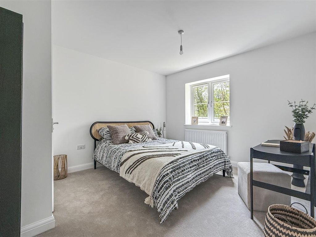 Property photo 3 of 6 2E9597B49320A899d67B8d6c4715470c4d2d3Abc.Jpg