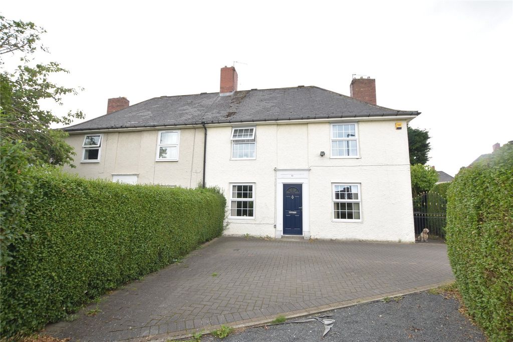 Property photo 1 of 17 External