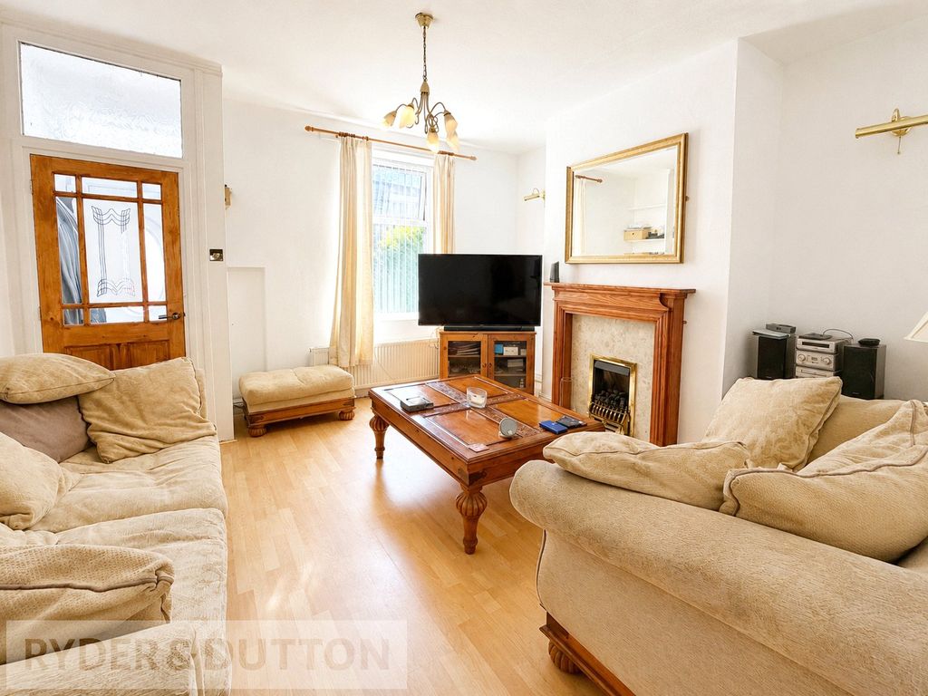 Property photo 2 of 10 Lounge