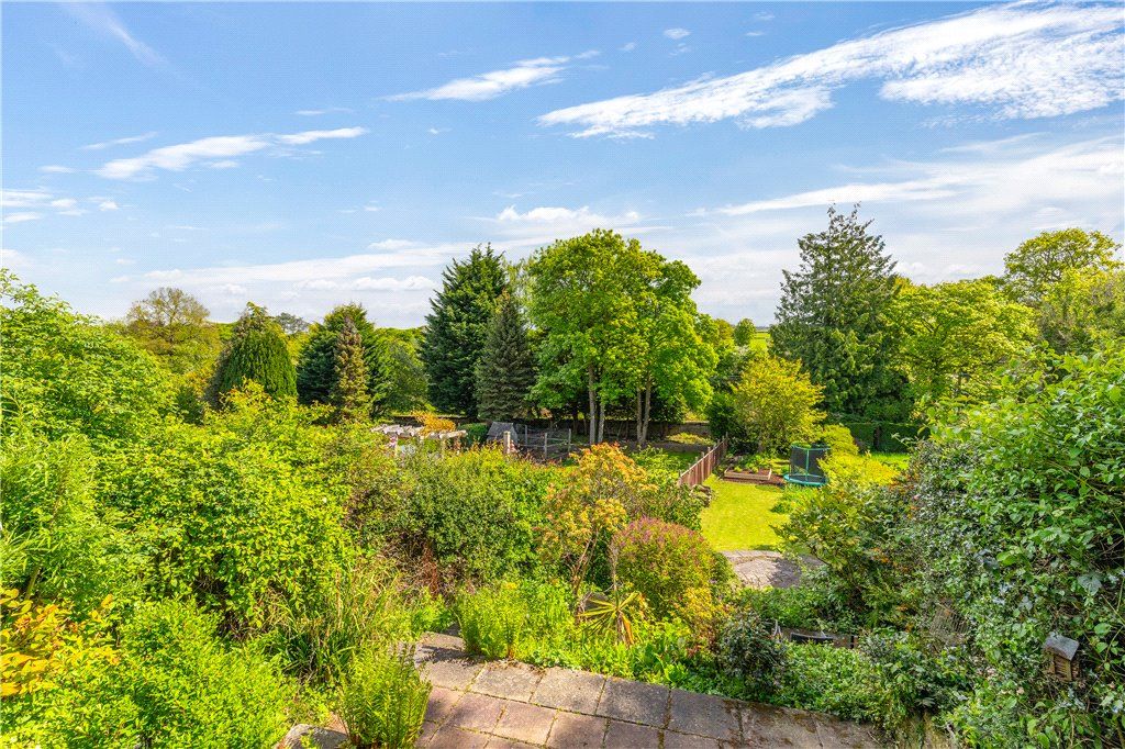 Property photo 2 of 15 Extensive Gardens
