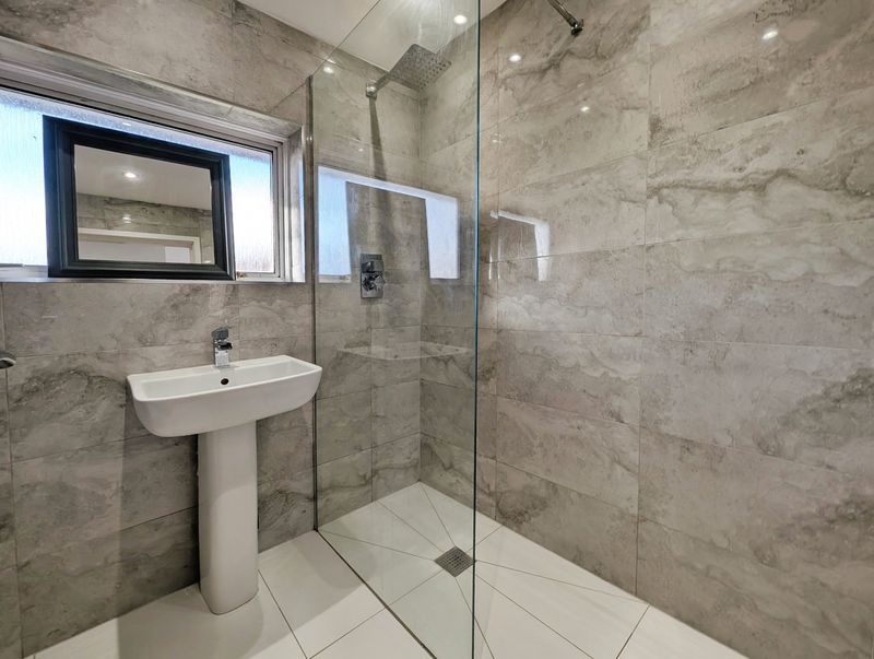 Property photo 3 of 12 Photo 1