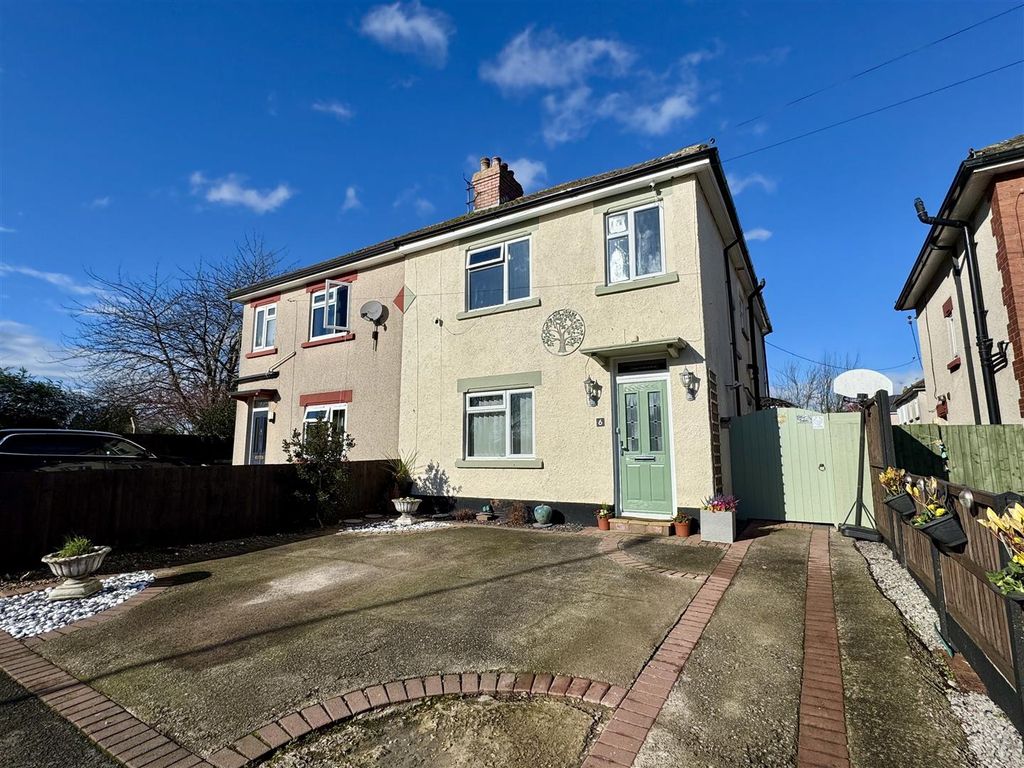 Property photo 1 of 28