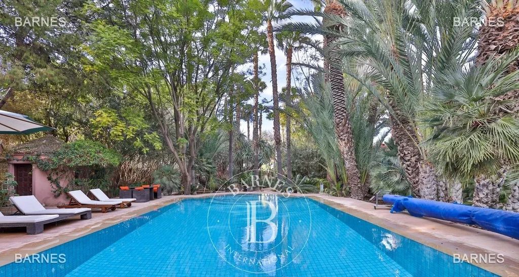 Property photo 1 of 28