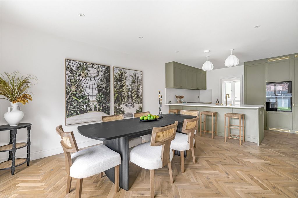 Property photo 3 of 40 Dining Area Kitchen