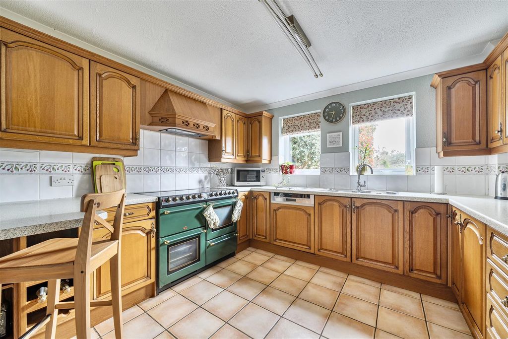 Property photo 3 of 25 1432377-11-69c6656445E7E.Jpg