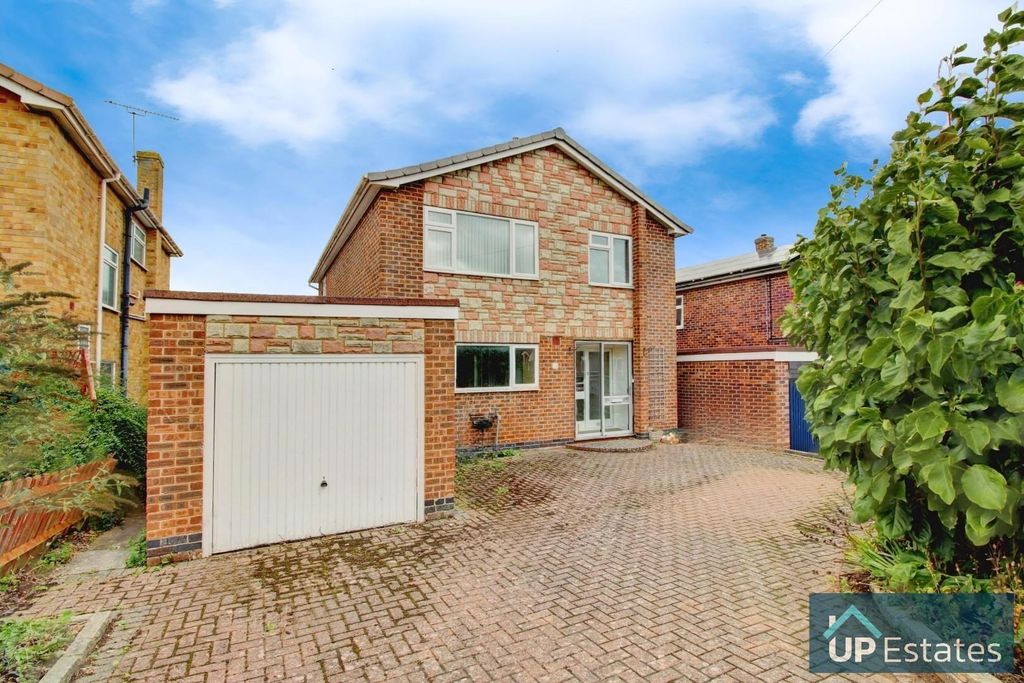 Property photo 1 of 30