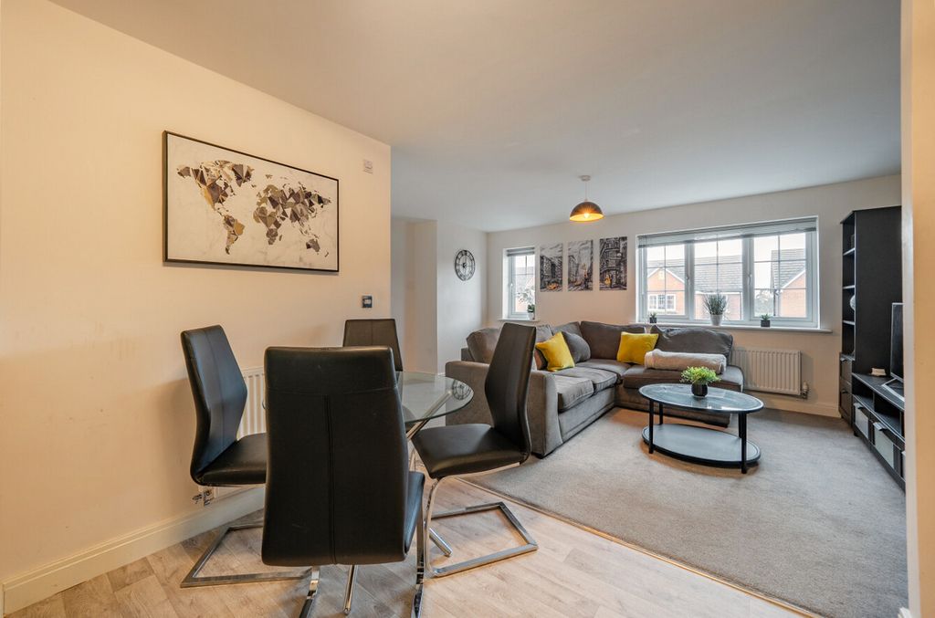 Property photo 2 of 16