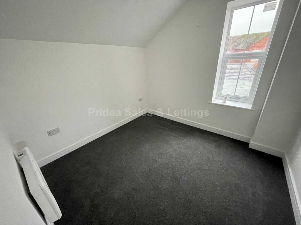 Property photo 2 of 3