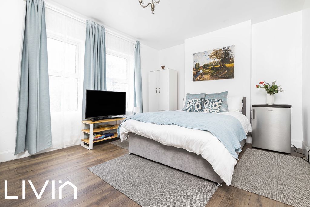 Property photo 3 of 10 025A4607