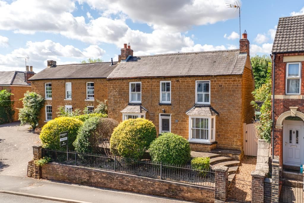 Property photo 1 of 40 40 Kettering Road, Rothwell (32 Of 43).Jpg