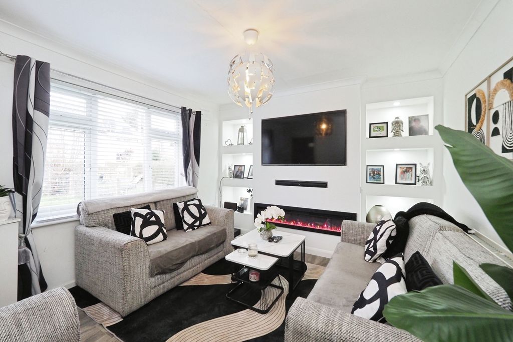 Property photo 3 of 17 Onp06002