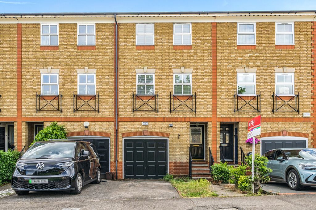 Property photo 1 of 11 1472761-1-6A2162c...