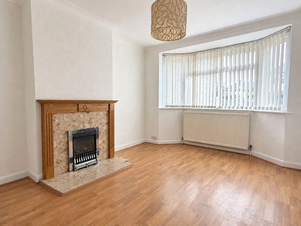 Property photo 2 of 12 Picture No. 15