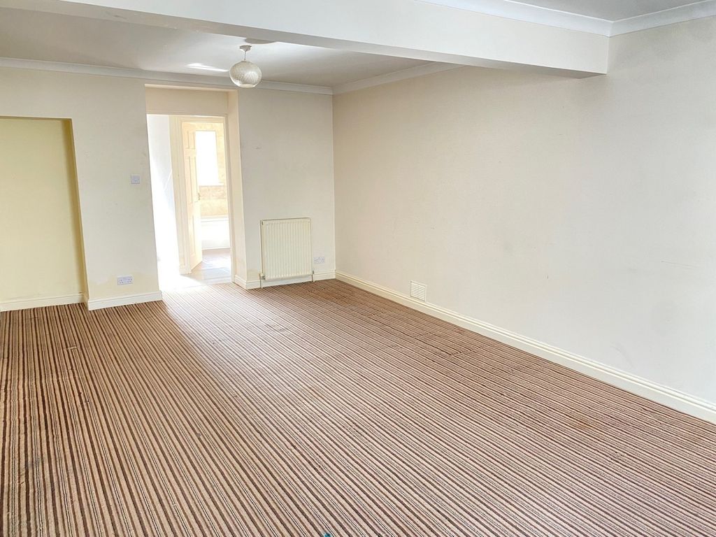 Property photo 3 of 9 Not Specified