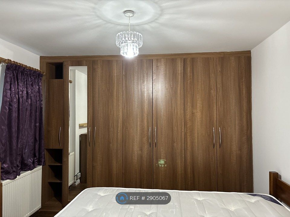 Property photo 2 of 12 Master Bedroom