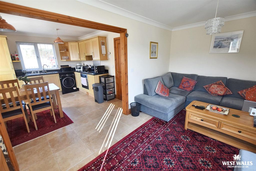 Property photo 2 of 7 3 (23).Jpg