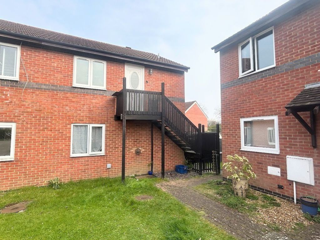 Property photo 1 of 7 63 Hainault Front Shot