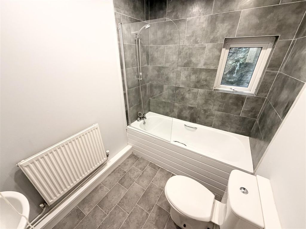 Property photo 2 of 9 Tempimageddy1Yh.Jpg