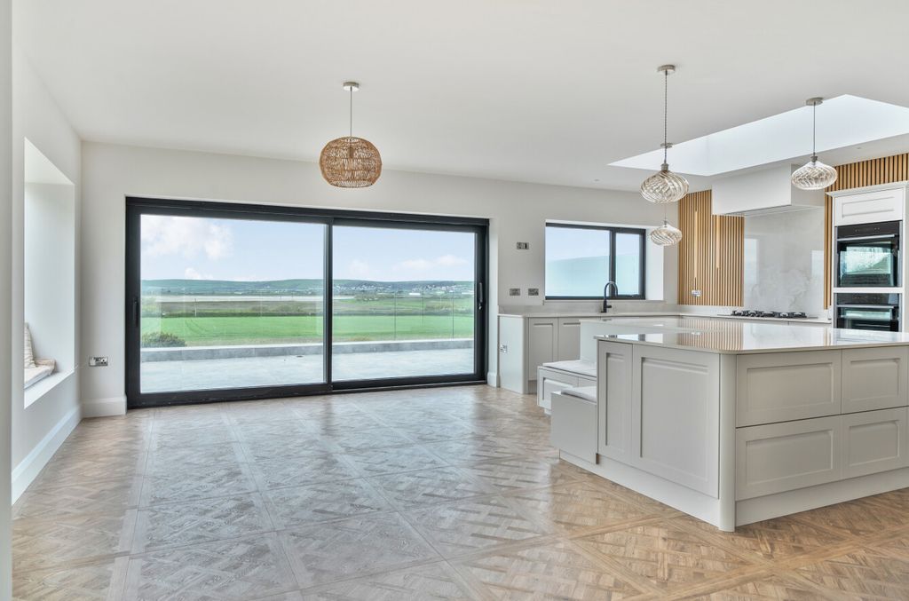 Property photo 2 of 27 1435202-17-69Ceb3...