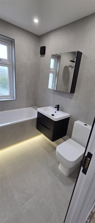 Property photo 2 of 14 Whatsapp Image 2025-11-10 At 15.39.41_851d9dcc.Jpg