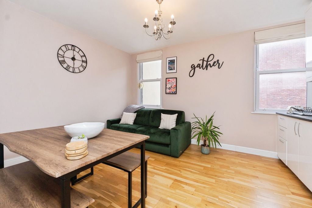 Property photo 3 of 15 Photo