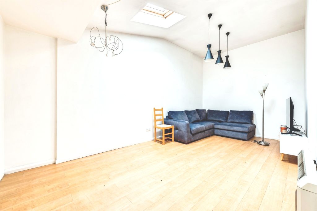 Property photo 2 of 6