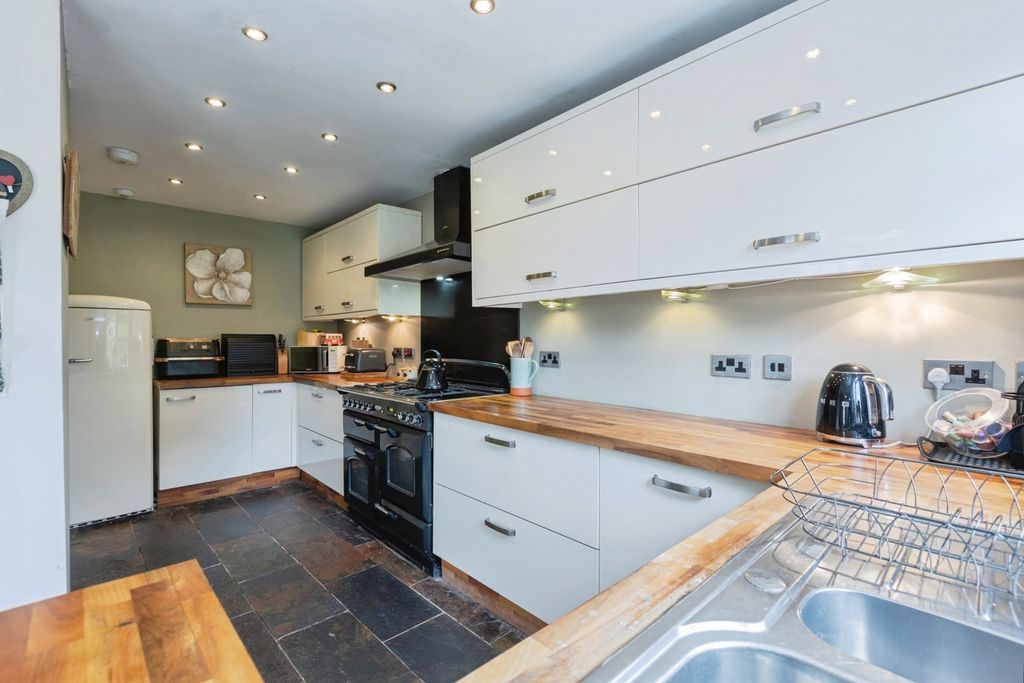 Property photo 2 of 23 Pbox-Img.Jpg