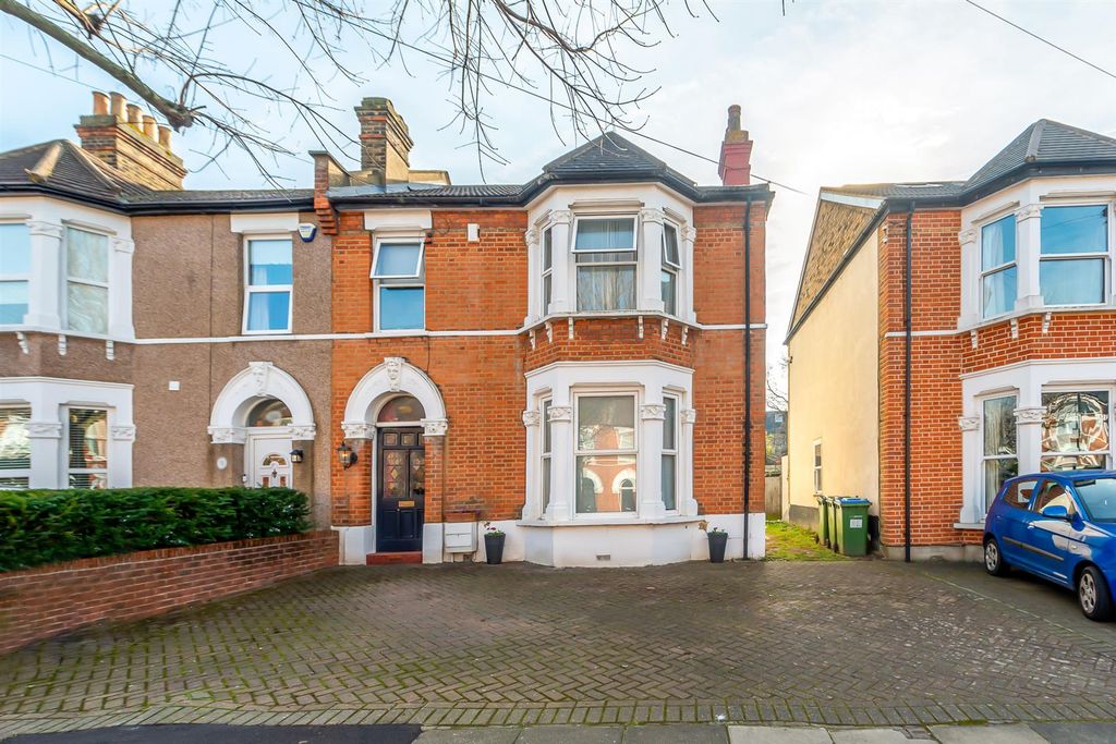 Property photo 1 of 22