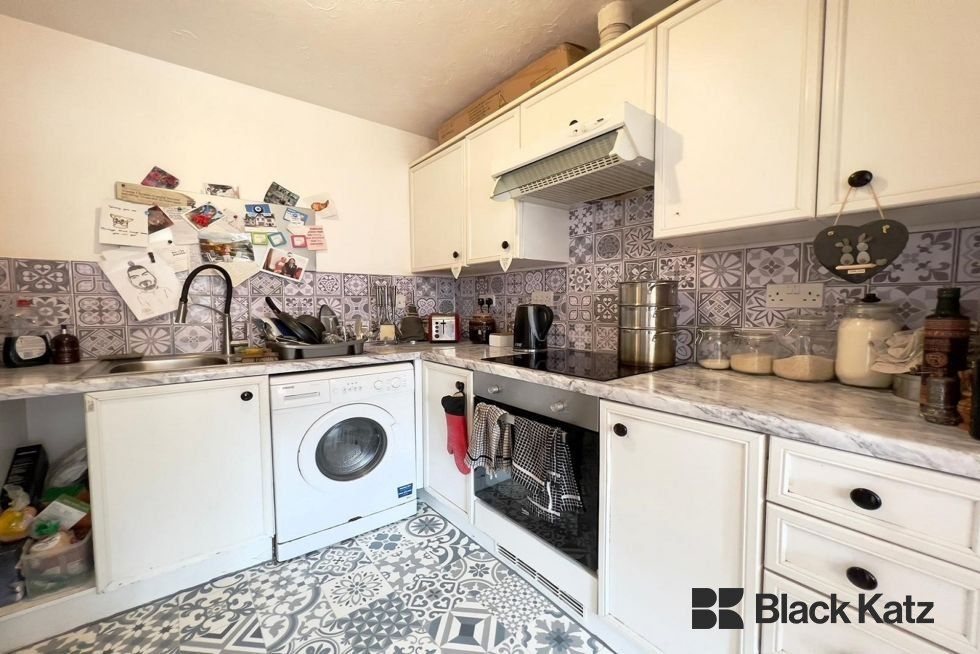 Property photo 3 of 6