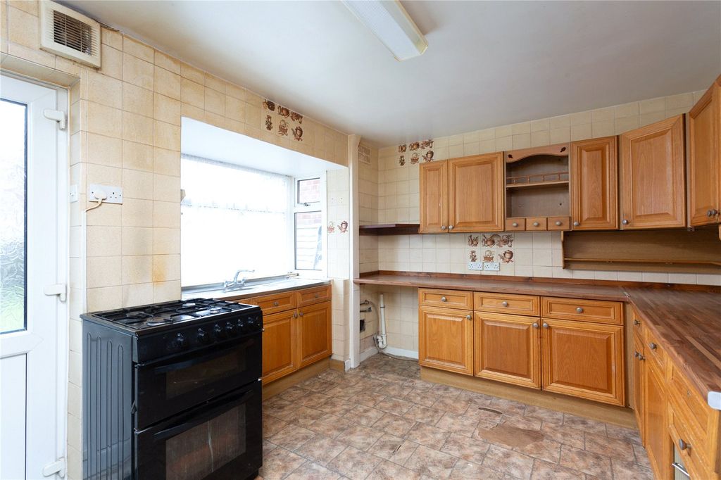 Property photo 2 of 11 Photos