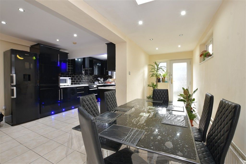 Property photo 2 of 13 Dining Area