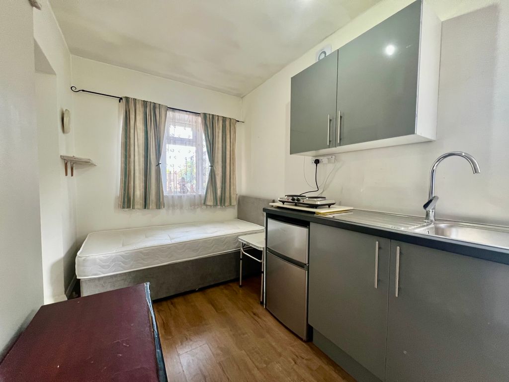 Property photo 3 of 4 Img_8266