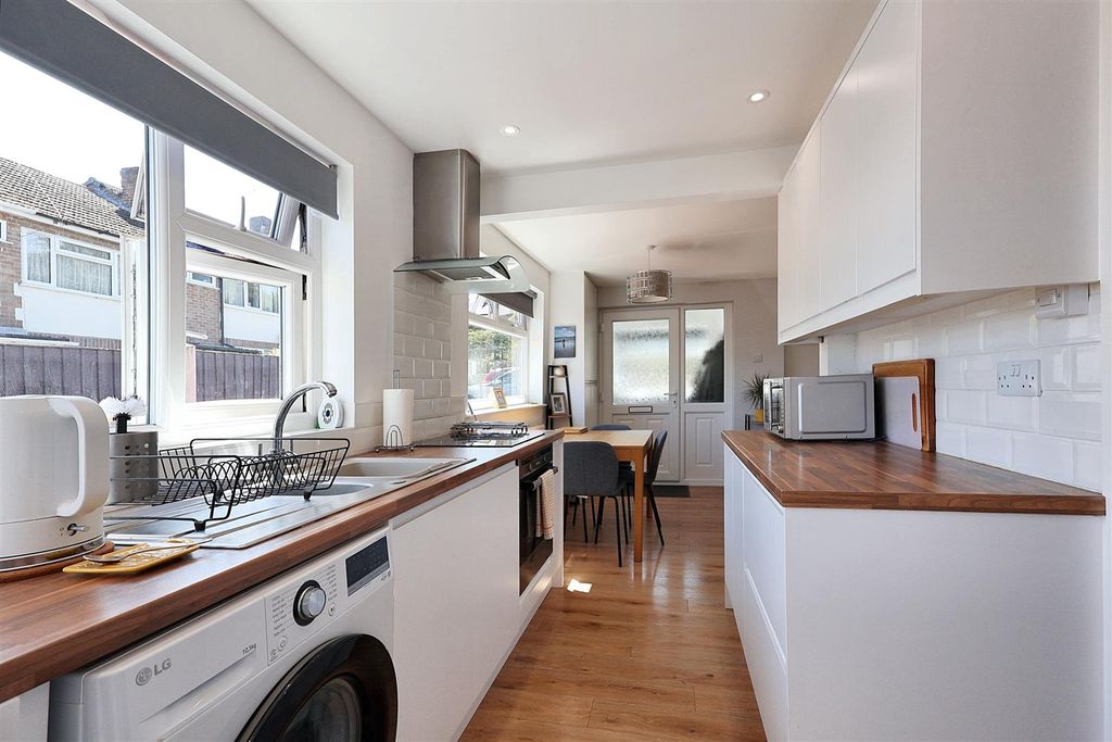 Property photo 3 of 14 Img_1104.Jpg