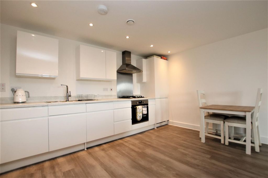 Property photo 3 of 9 Kitchen.Jpg