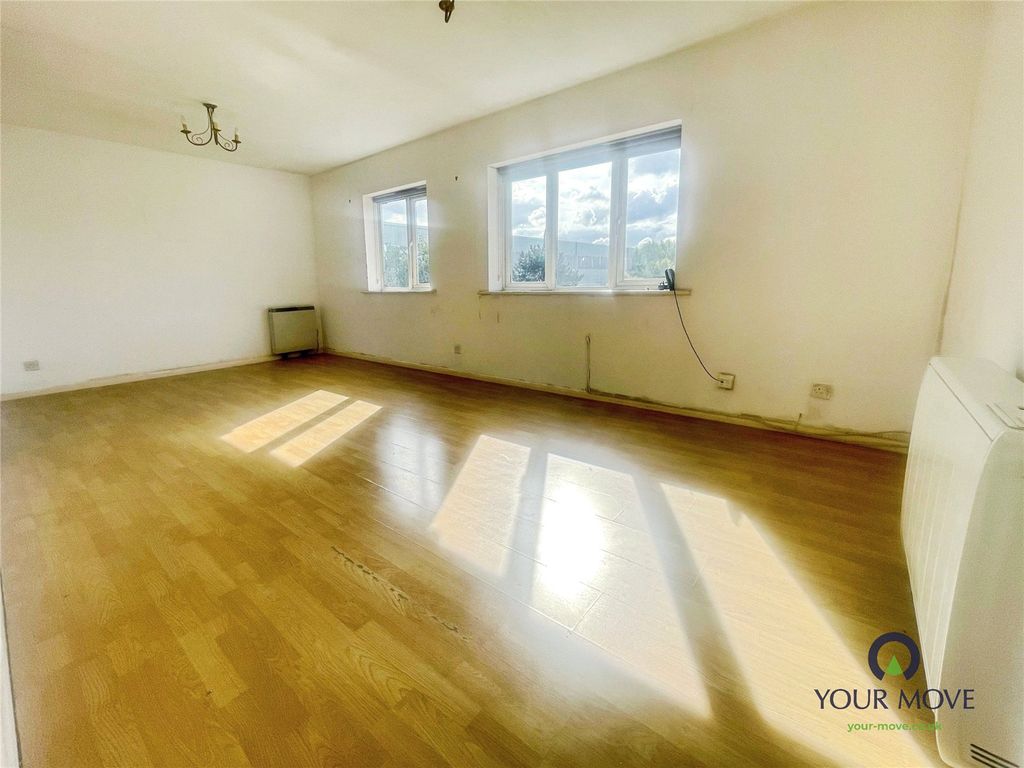 Property photo 2 of 8 Picture No. 04