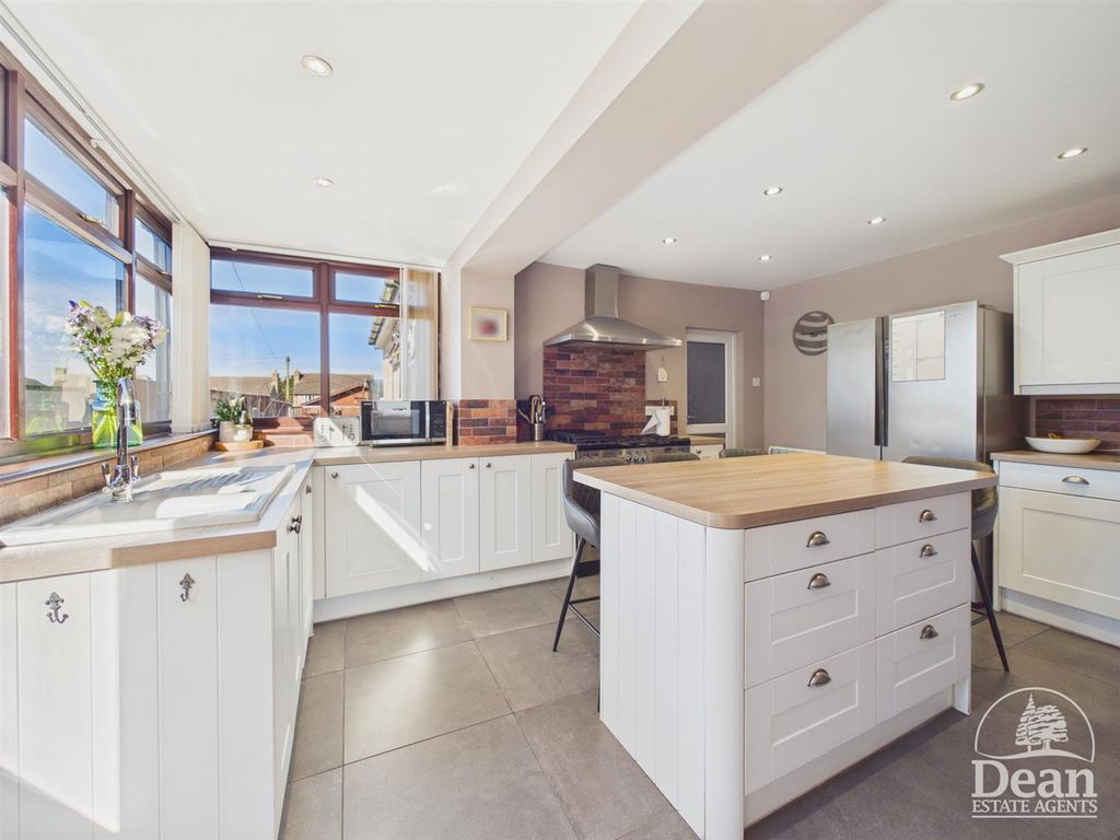 Property photo 2 of 24 G