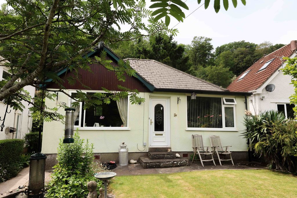 Property photo 1 of 17 Front