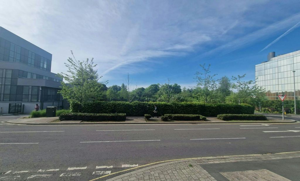 Property photo 2 of 5 Glasshouse  22 05 2024 004.Jpg