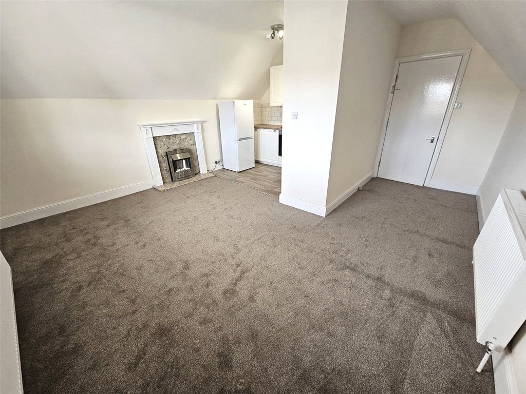 Property photo 2 of 14 Picture No. 02
