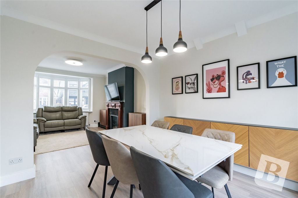 Property photo 1 of 20 Living/Dining Area