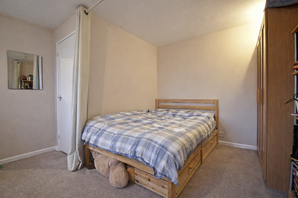 Property photo 3 of 6 Sleeping Area