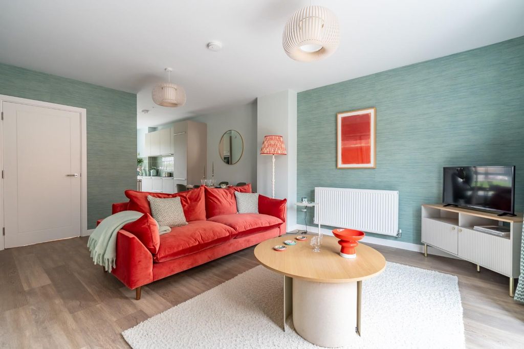 Property photo 2 of 14 2. Show Home (55 Of 80).Jpg