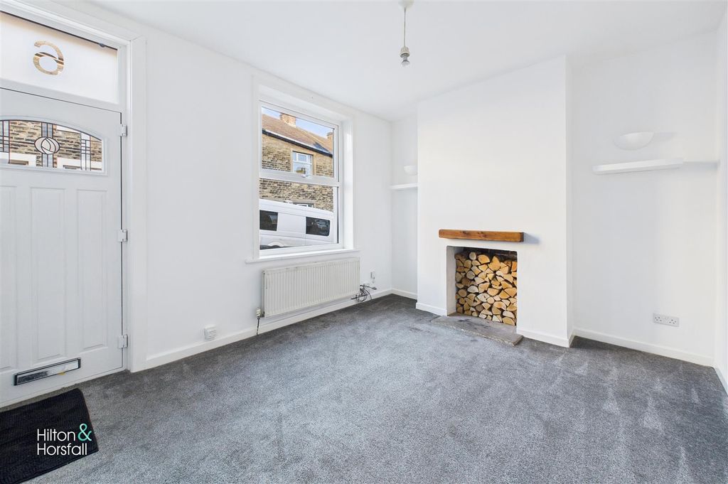 Property photo 2 of 13 Edmondson Street