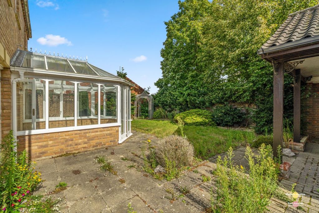 Property photo 3 of 31