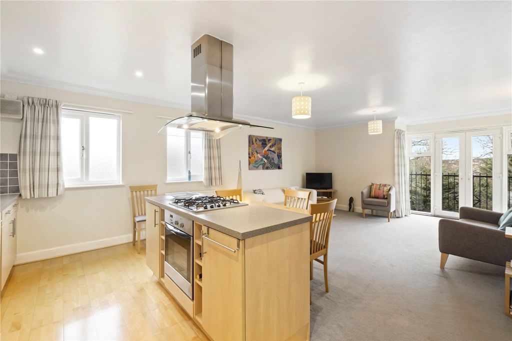 Property photo 1 of 19 Picture No. 06