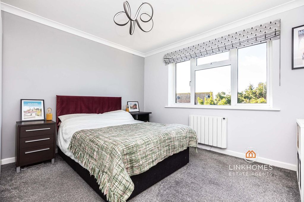 Property photo 3 of 21