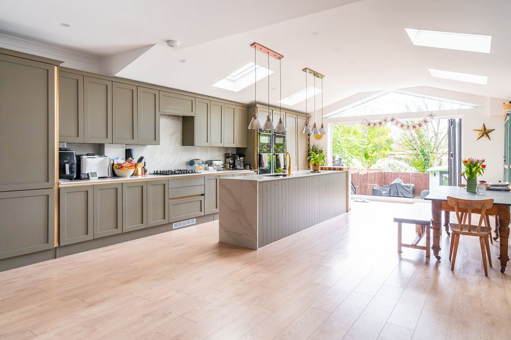 Property photo 1 of 18 Ndb05569