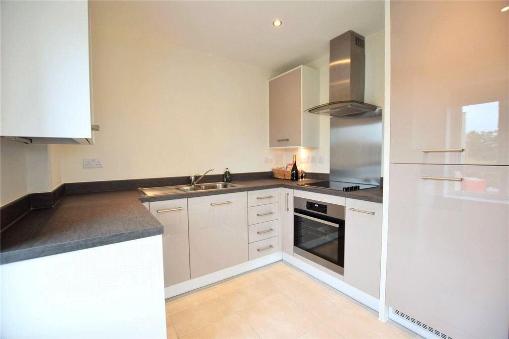 Property photo 3 of 6 Picture No. 04