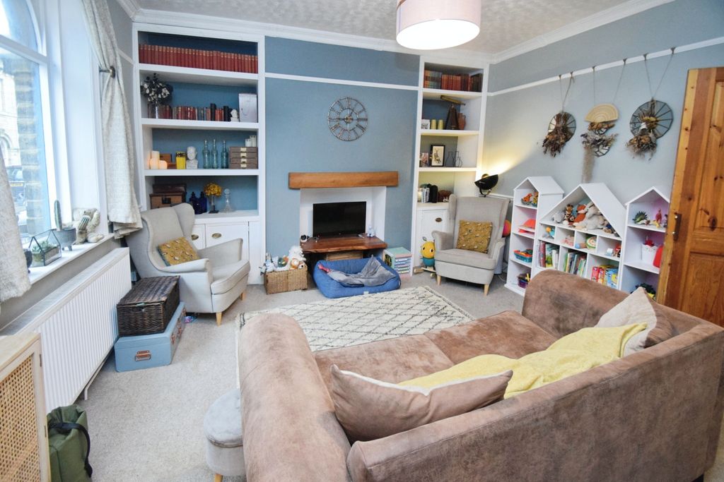 Property photo 2 of 14 6Dcf5E65-Lounge