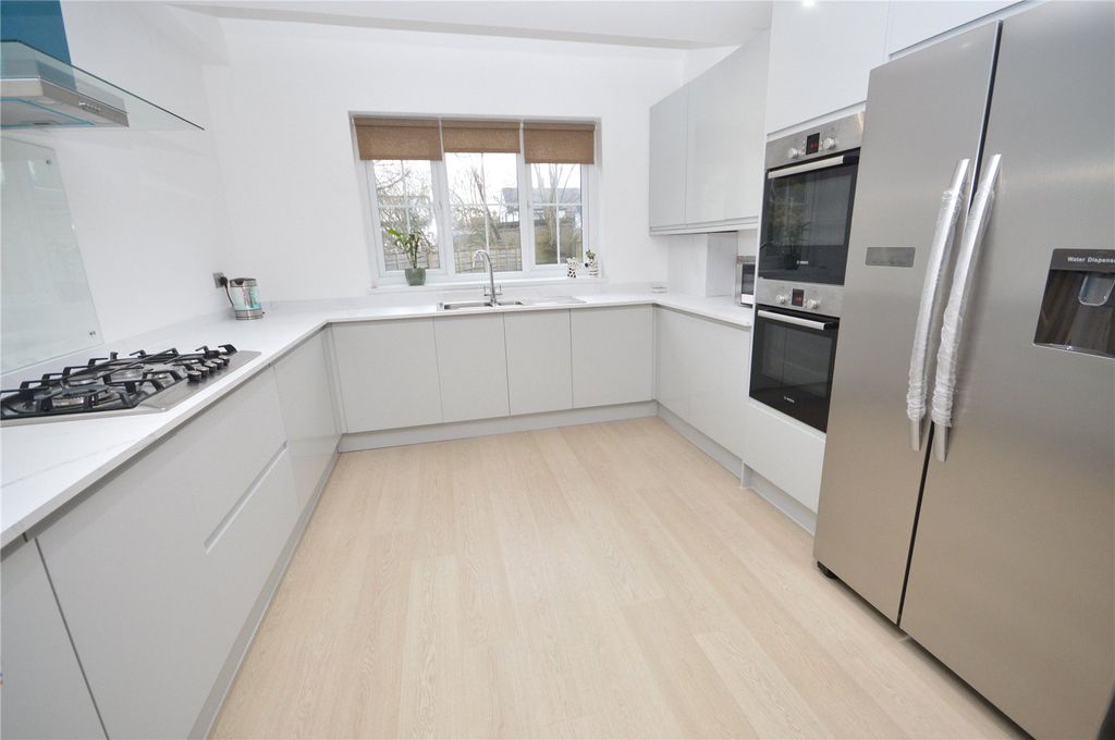 Property photo 2 of 12 Picture No. 02